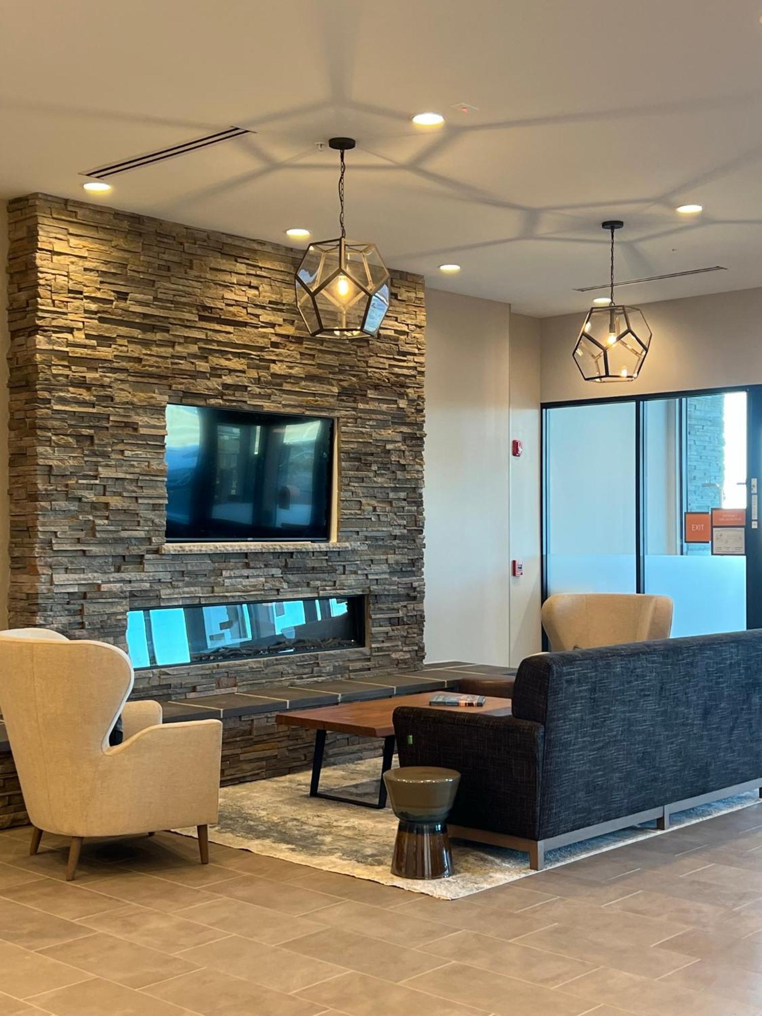 La Quinta Inn And Suites By Wyndham Линкълн Екстериор снимка