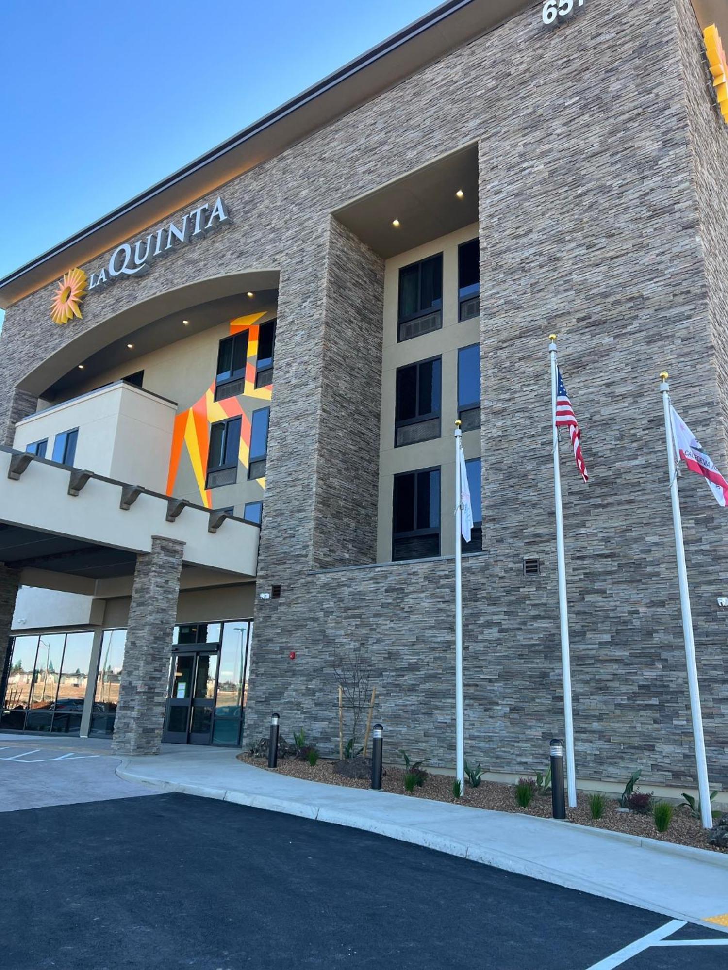 La Quinta Inn And Suites By Wyndham Линкълн Екстериор снимка