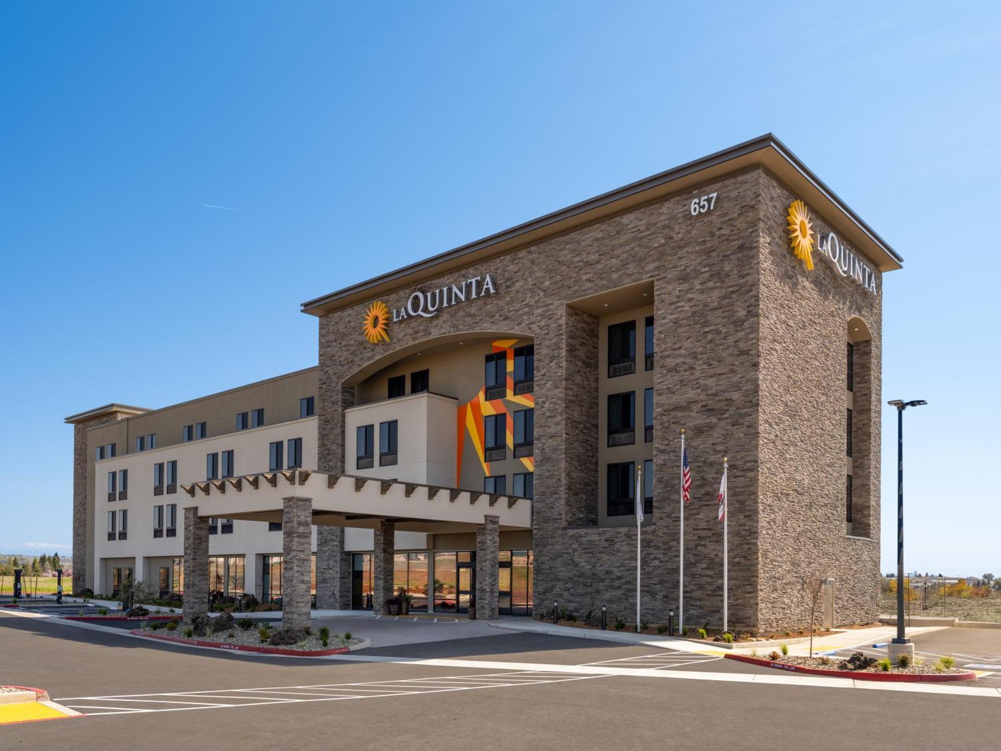 La Quinta Inn And Suites By Wyndham Линкълн Екстериор снимка